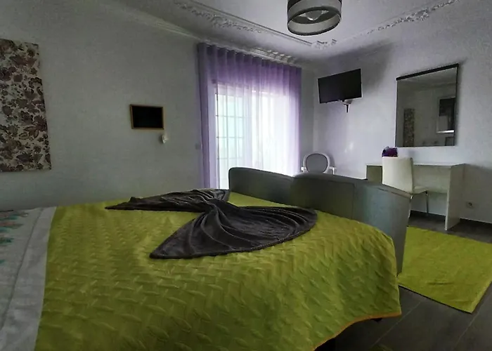 ゲストハウス Pombinha